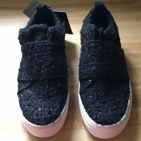 DV by Dolce Vida Black Slip on sneakers - Picture 1 of 7
